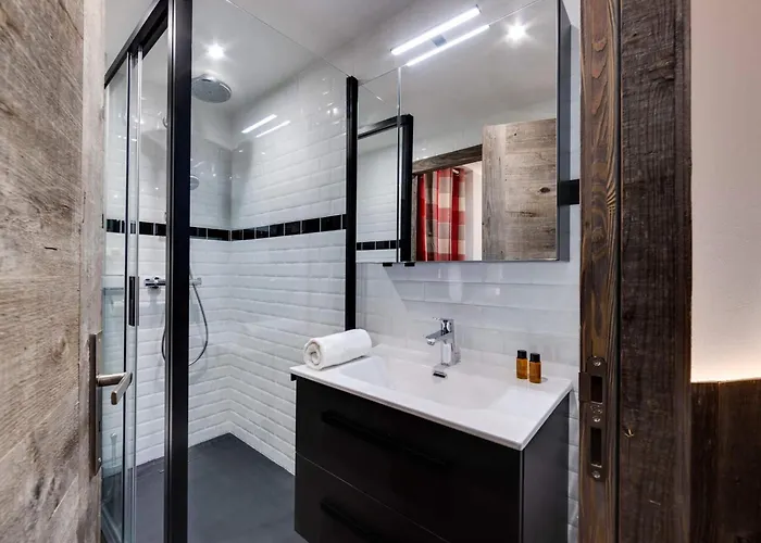 Apartamento Duplex Rénové Avec Balcon à Val D'isère, Parking Inclu - Fr-1-862-24 *