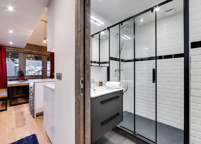 Duplex Renove Avec Balcon A Val D'isere, Parking Inclu - Fr-1-862-24
